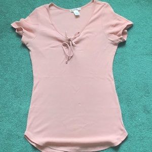 Donated! Peach colored Henley 🔝 🍑 size Large